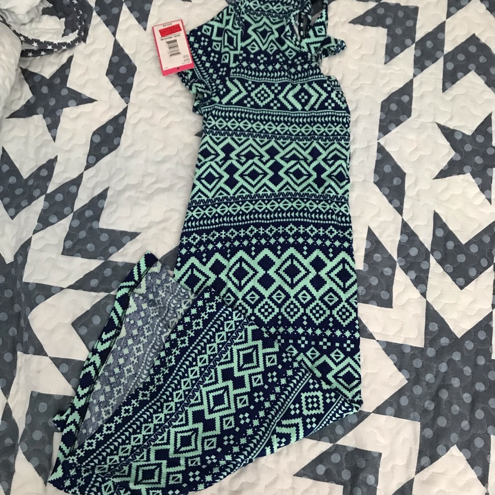 (NEW) Maternity dress. Sz M (New)